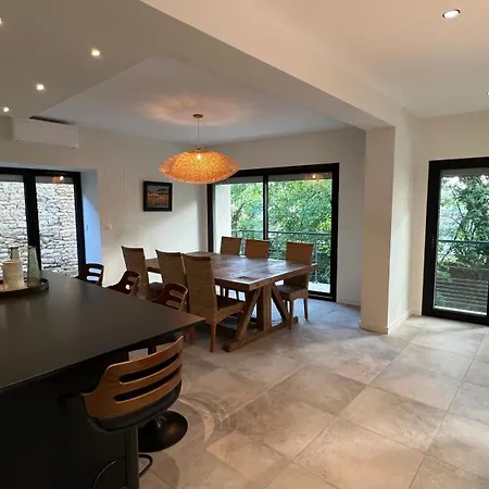 Apartment Chez Max - Terrasse - Climatisation - Parking Gratuit Beaune (Cote d'Or)