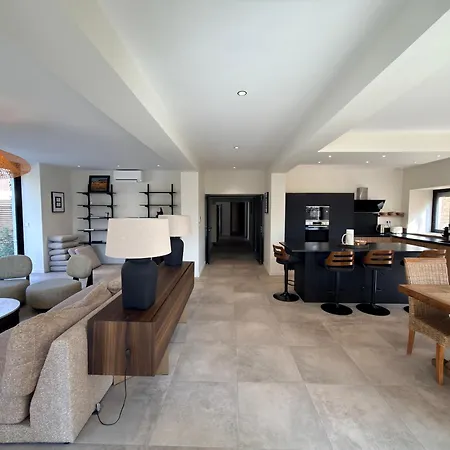 Chez Max - Terrasse - Climatisation - Parking Gratuit * Beaune (Cote d'Or)