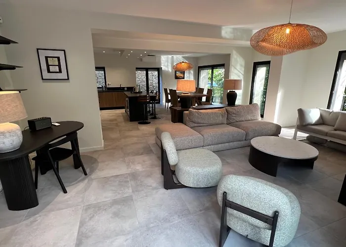 Appartement Chez Max - Terrasse - Climatisation - Parking Gratuit *