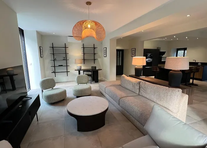 Chez Max - Terrasse - Climatisation - Parking Gratuit * Beaune (Cote d'Or)