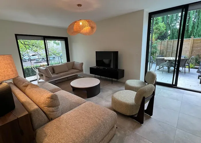 Appartement Chez Max - Terrasse - Climatisation - Parking Gratuit *